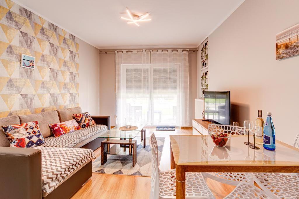Apartament Morski Zakatek Побєрово Екстер'єр фото